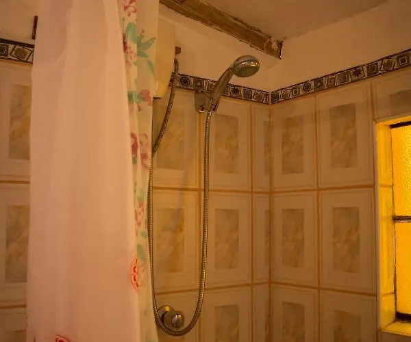 Machicado Farmhouse Bed & Breakfast *